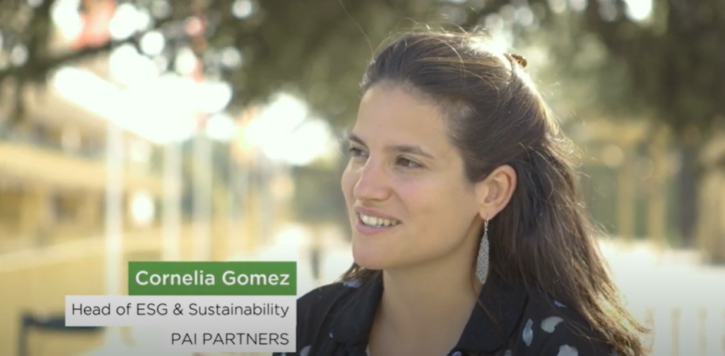 Miniature Cornelia Gomez